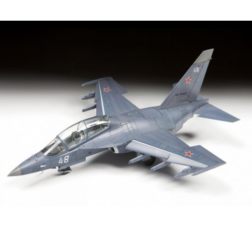 Модель "Як--130" 1/48 Звезда
