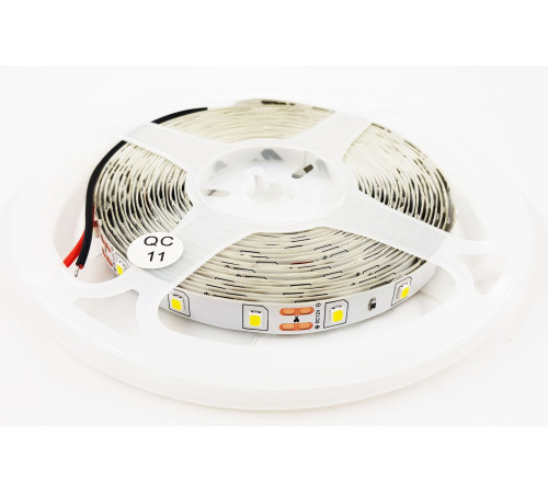 Лента св.диодная 12В. 2835 белая IP20 60LED/1м.