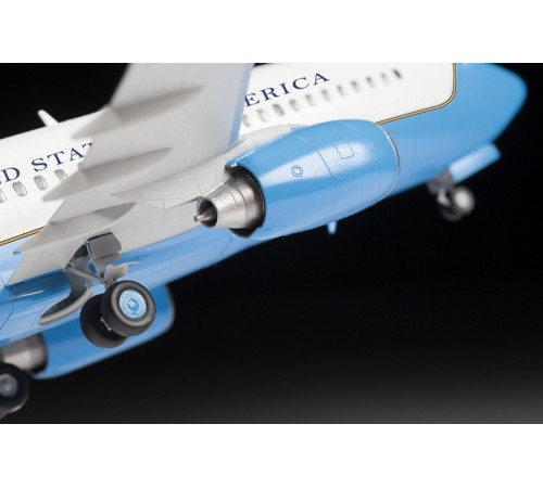 Модель "Боинг 737-700" 1/144 Звезда